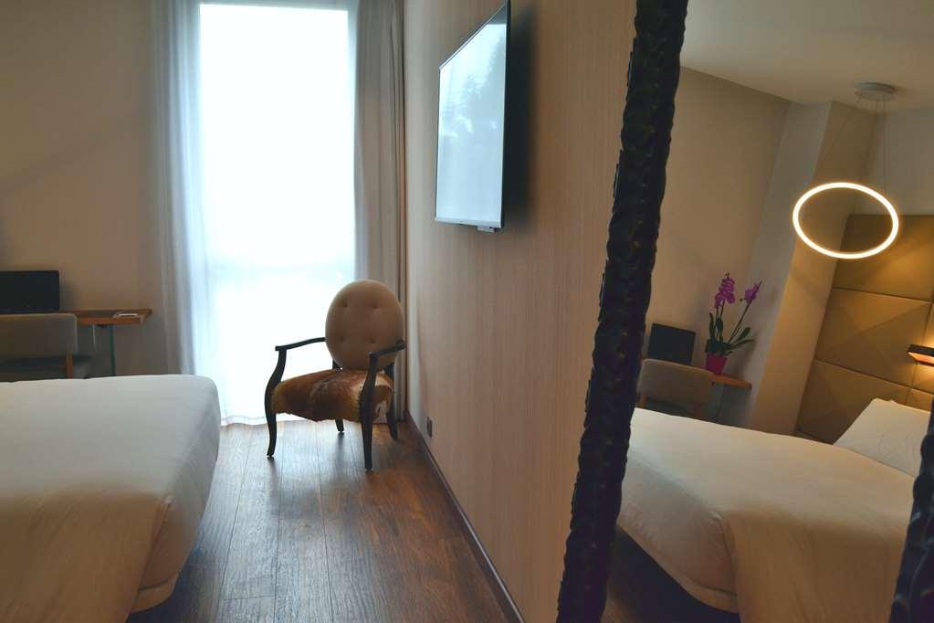 Hotel Sb Glow Barcelona Zimmer foto